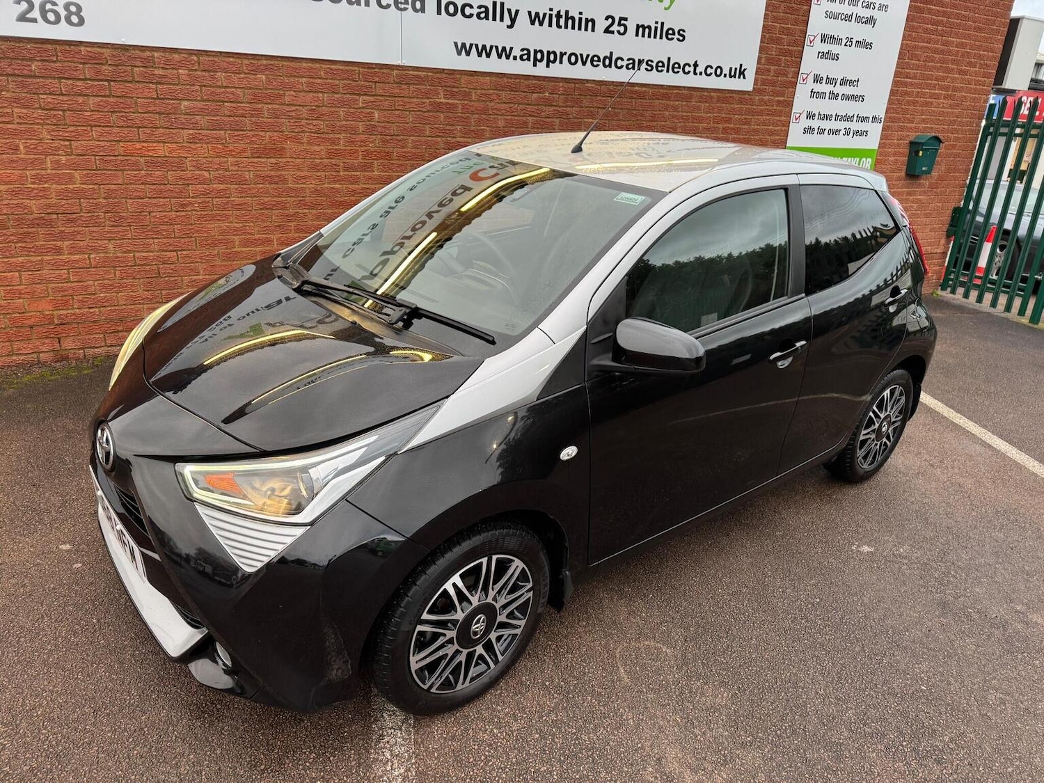 Used Toyota AYGO 2018 for sale - 76974323: Photo 7