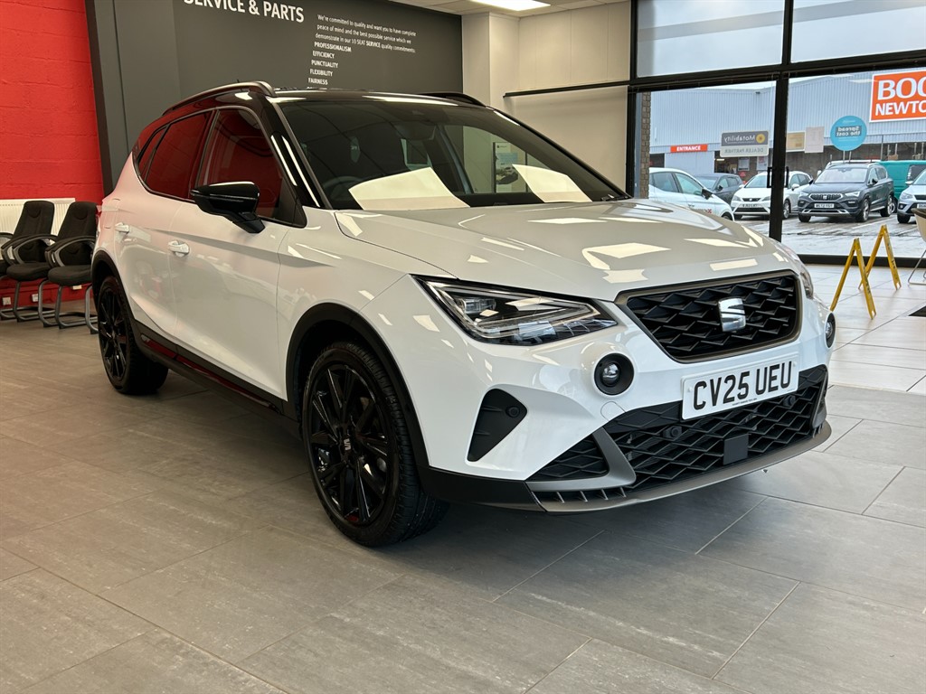 Used SEAT Arona 2025 for sale - 76971649: Photo 1