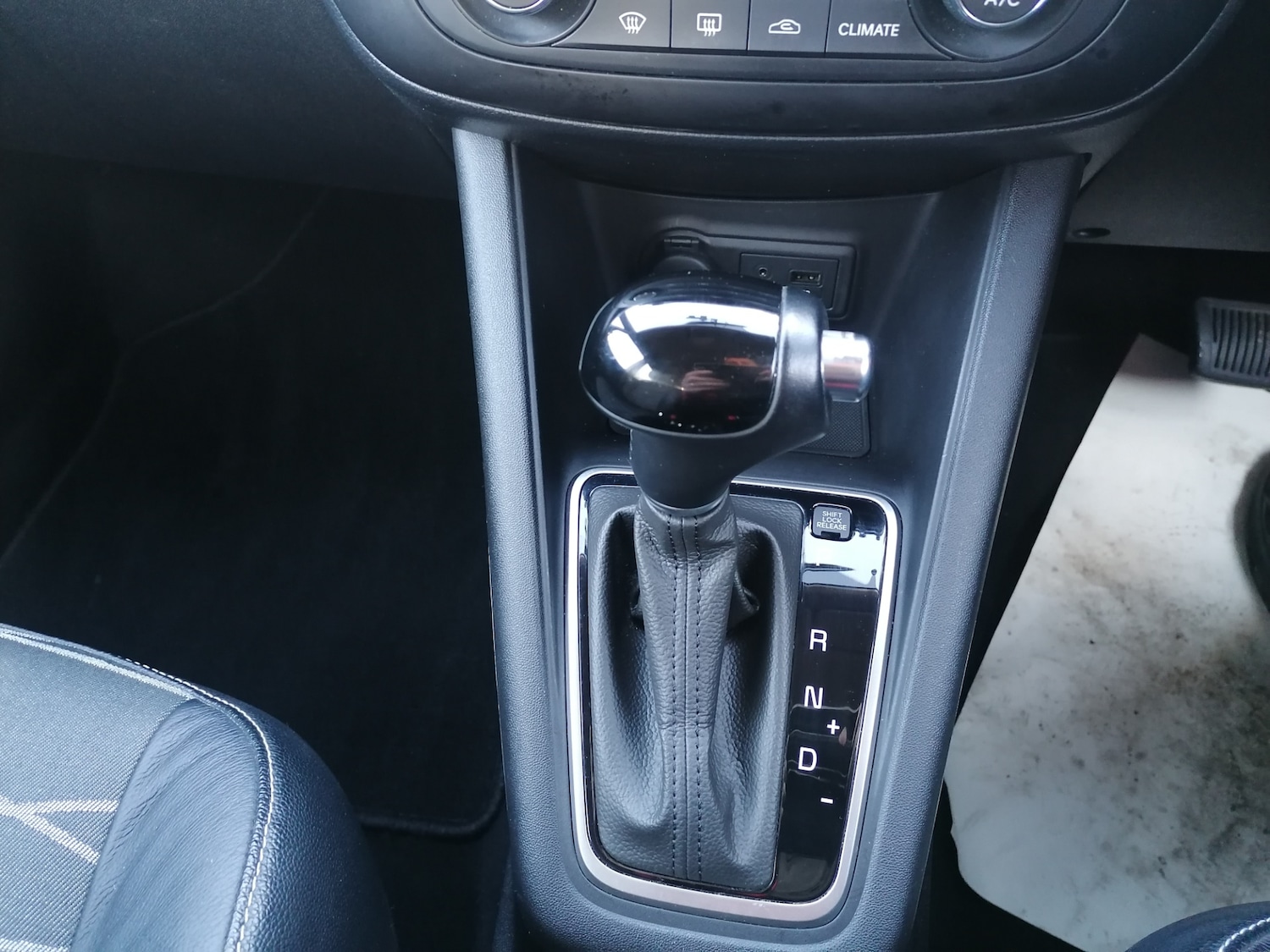 Used Kia Venga 2015 for sale - 76749039: Photo 11