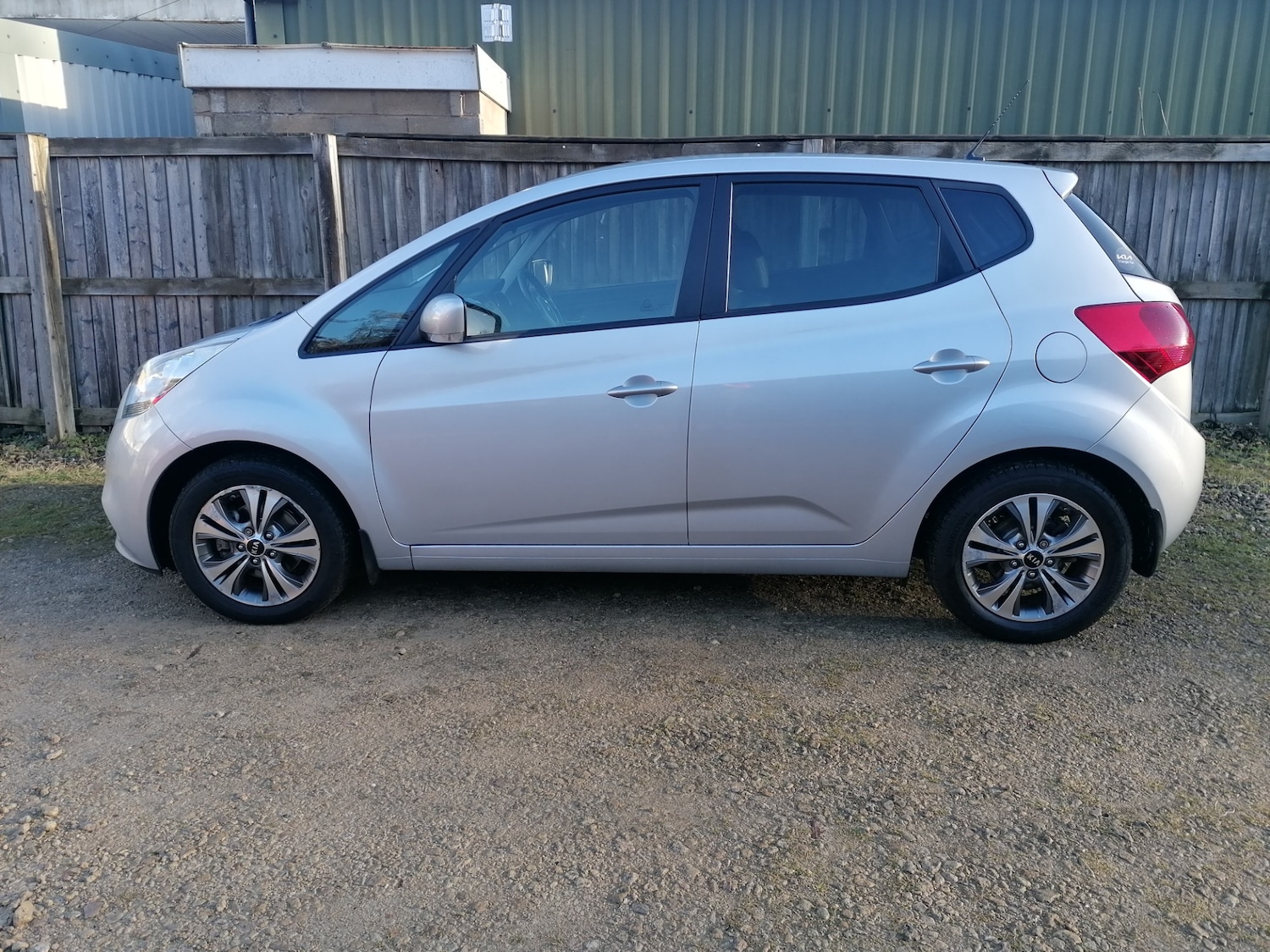 Used Kia Venga 2015 for sale - 76749039: Photo 4