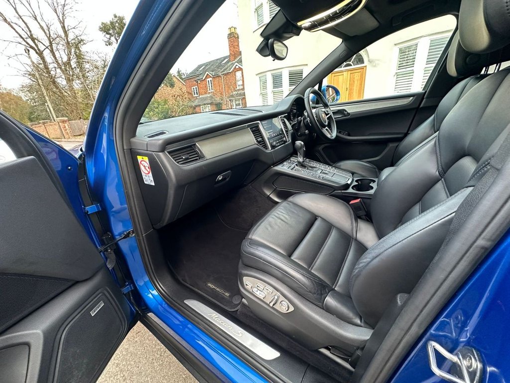 Used Porsche Macan 2017 for sale - 76547152: Photo 11