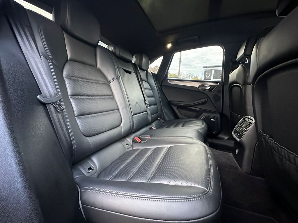 Used Porsche Macan 2017 for sale - 76547152: Photo 28