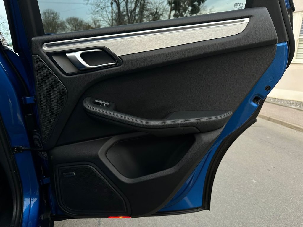 Used Porsche Macan 2017 for sale - 76547152: Photo 35