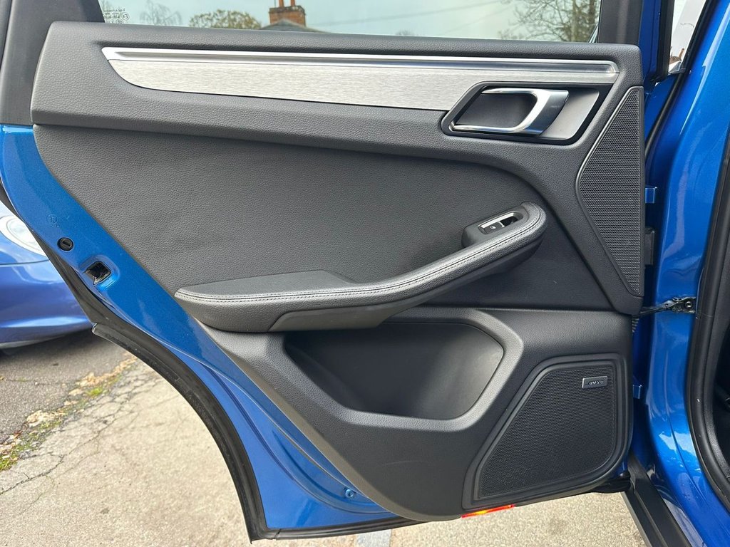 Used Porsche Macan 2017 for sale - 76547152: Photo 37