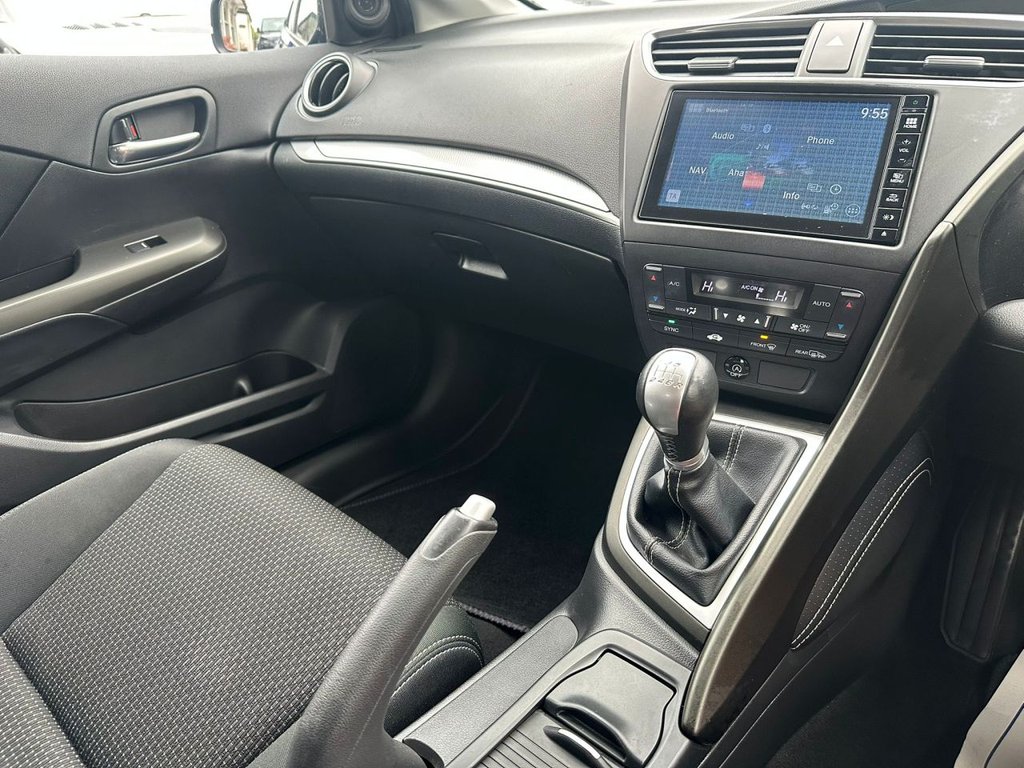 Used Honda Civic 2017 for sale - 76481643: Photo 17