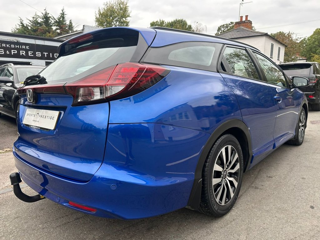 Used Honda Civic 2017 for sale - 76481643: Photo 3