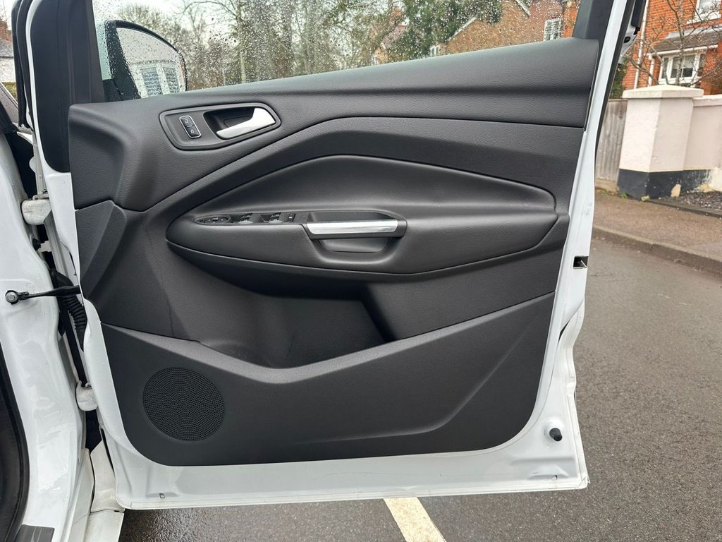 Used Ford Kuga 2016 for sale - 76740378: Photo 30