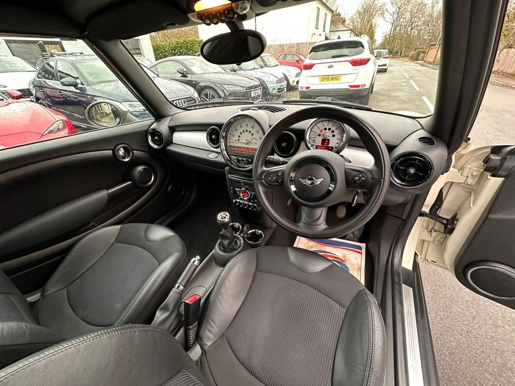 Used MINI Convertible 2011 for sale - 77498771: Photo 10