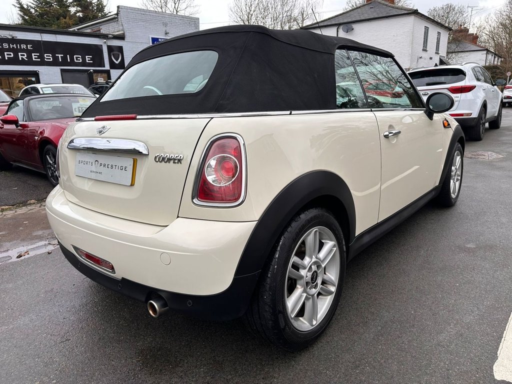 Used MINI Convertible 2011 for sale - 77498771: Photo 19