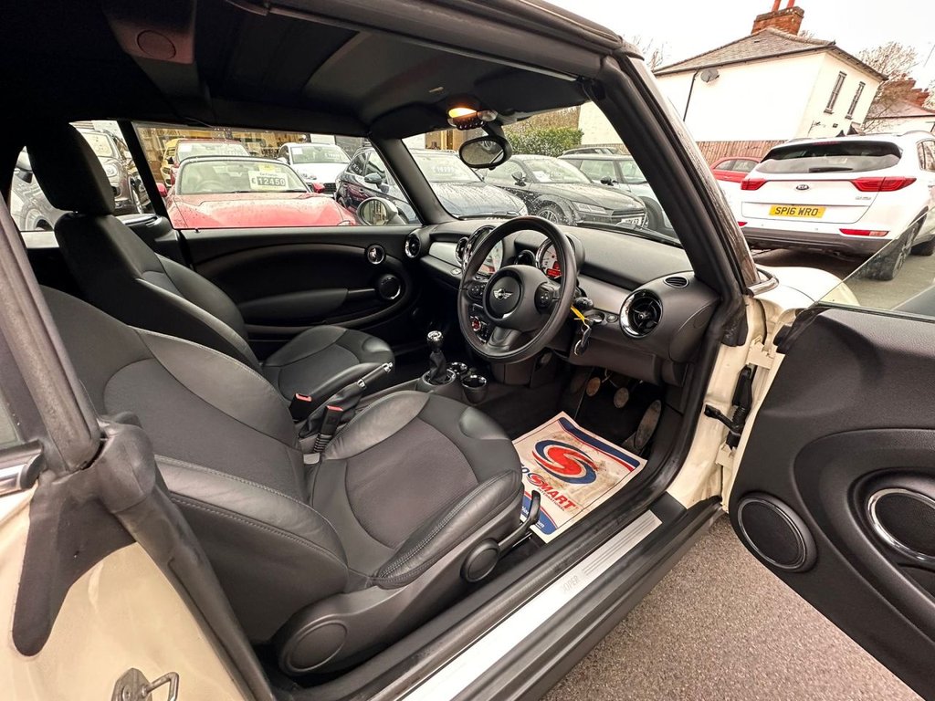 Used MINI Convertible 2011 for sale - 77498771: Photo 22