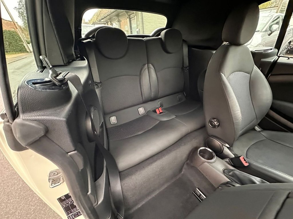 Used MINI Convertible 2011 for sale - 77498771: Photo 23