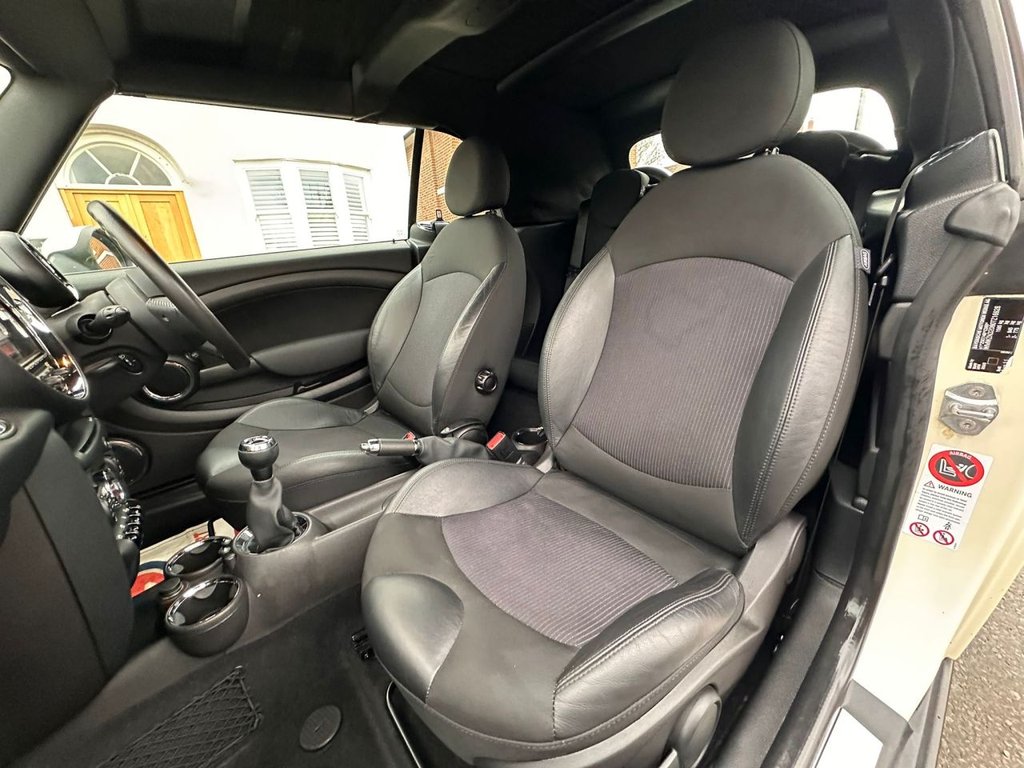 Used MINI Convertible 2011 for sale - 77498771: Photo 9