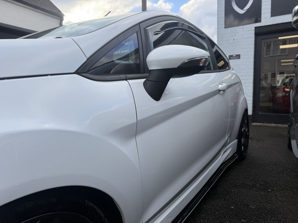 Used Ford Fiesta 2011 for sale - 76482439: Photo 13