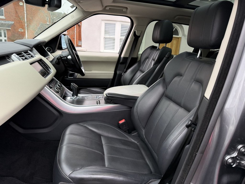Used Land Rover Range Rover Sport 2015 for sale - 77835329: Photo 11