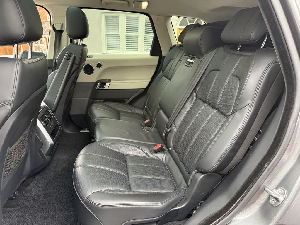 Used Land Rover Range Rover Sport 2015 for sale - 77835329: Photo 8