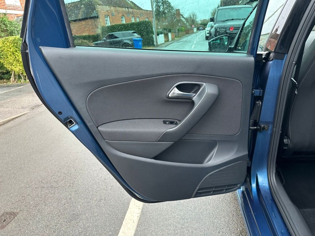 Used Volkswagen Polo 2016 for sale - 76841165: Photo 32