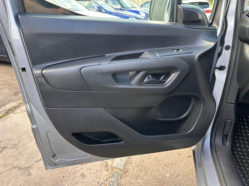 Used Vauxhall Combo 2019 for sale - 77835102: Photo 25