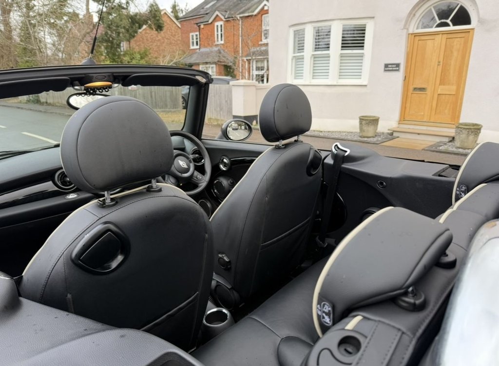 Used MINI Convertible 2012 for sale - 76654969: Photo 11