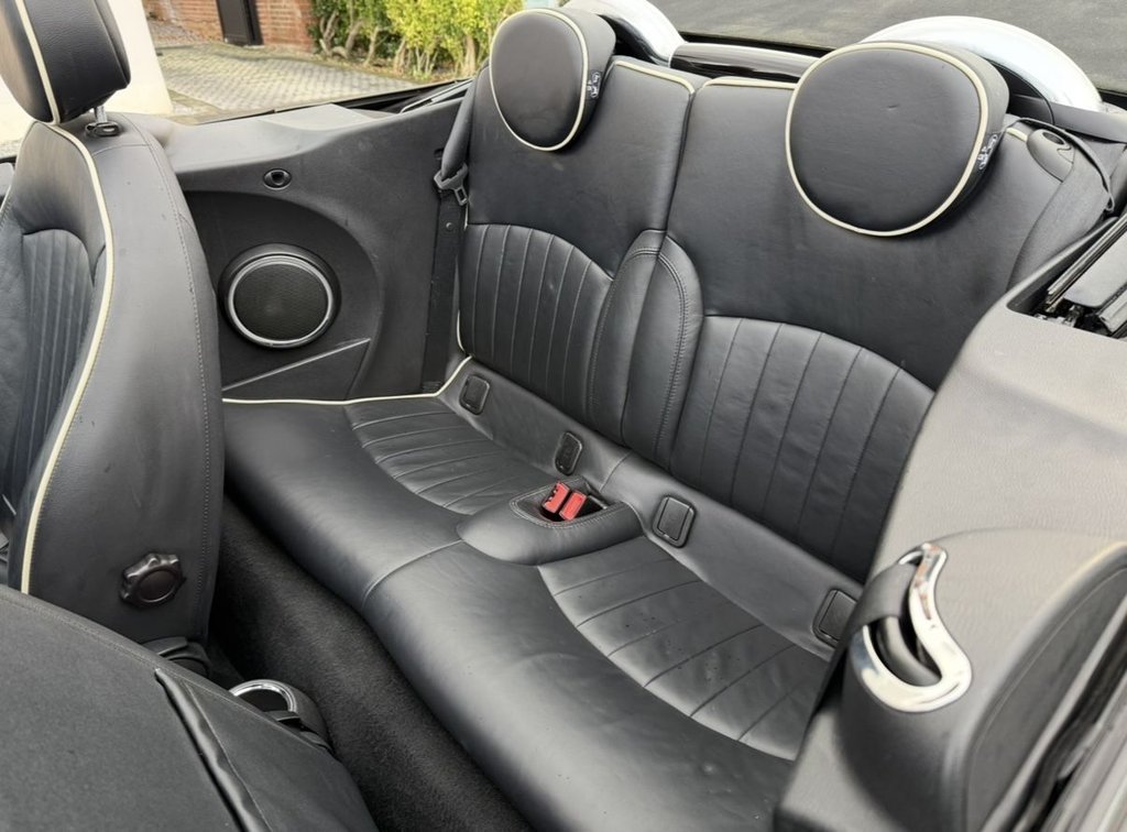 Used MINI Convertible 2012 for sale - 76654969: Photo 17