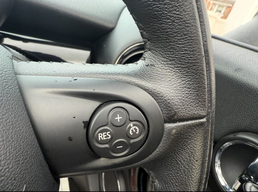 Used MINI Convertible 2012 for sale - 76654969: Photo 22