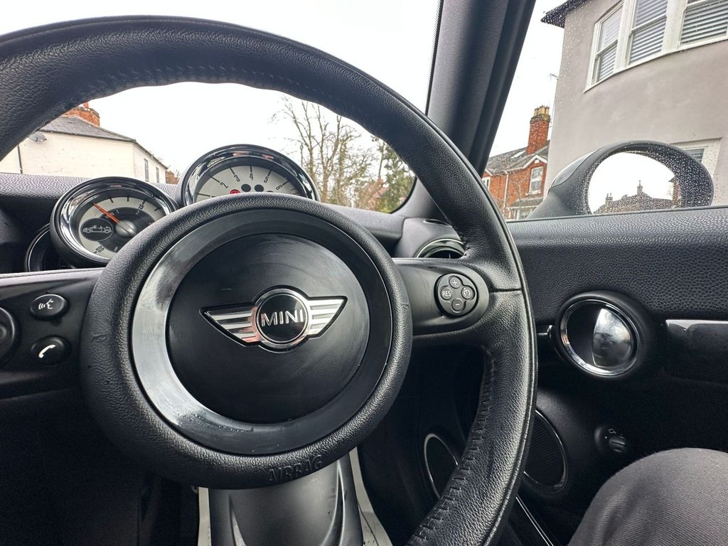 Used MINI Convertible 2012 for sale - 76654969: Photo 25