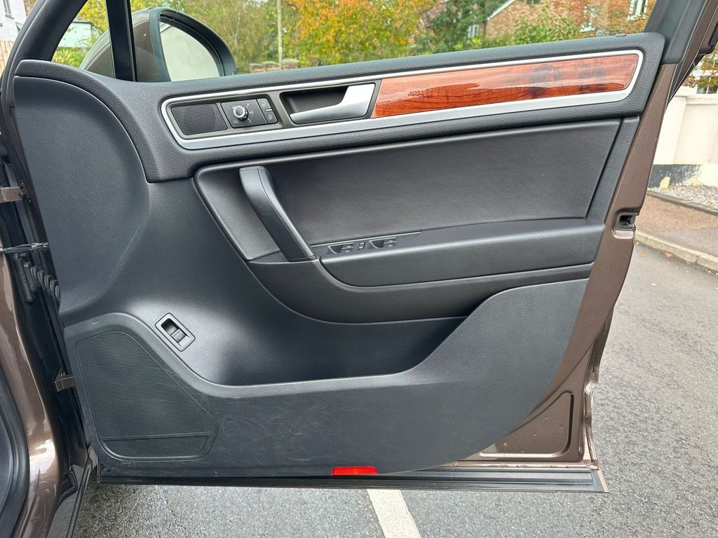 Used Volkswagen Touareg 2013 for sale - 76654656: Photo 32