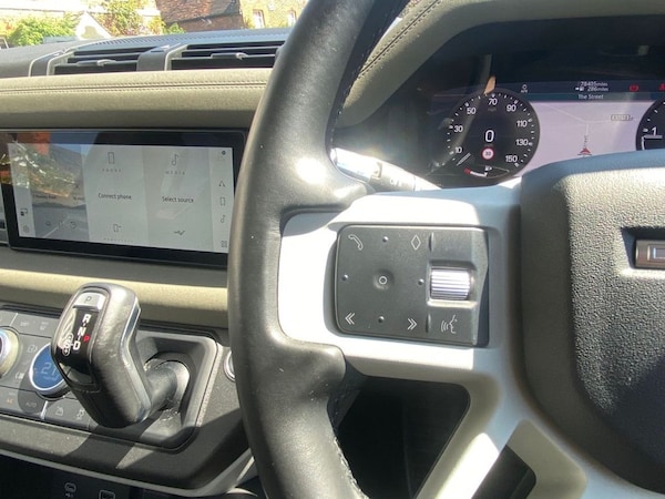 Used Land Rover Defender 2020 for sale - 75099175: Photo 24