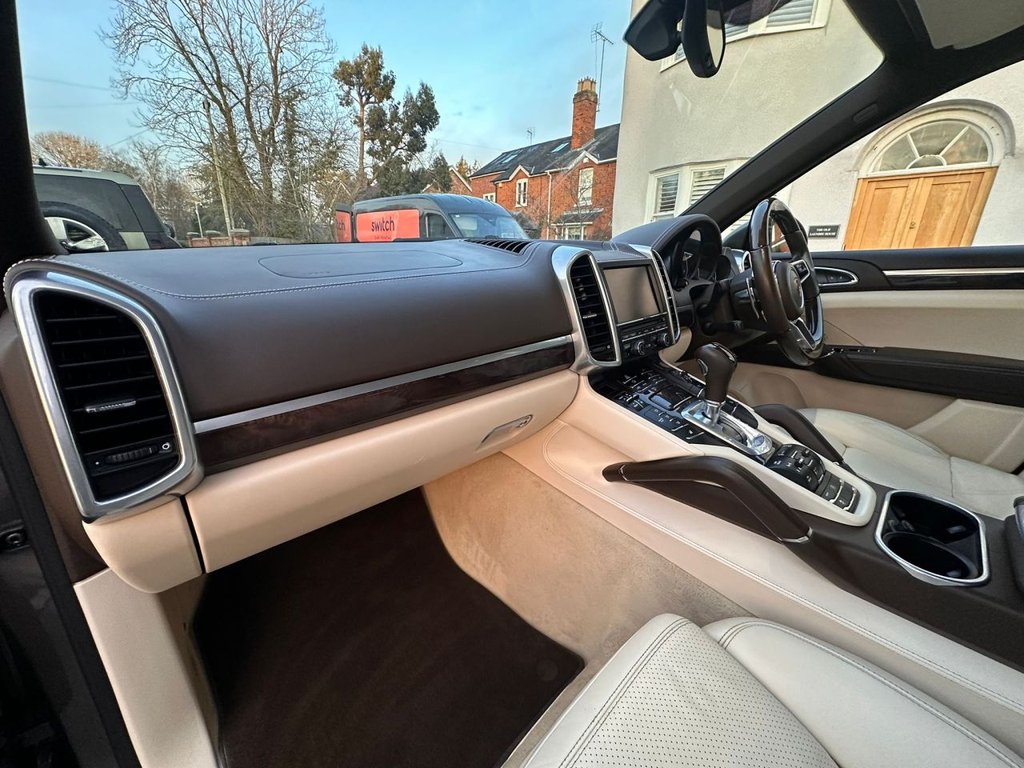 Used Porsche Cayenne 2016 for sale - 77042553: Photo 12