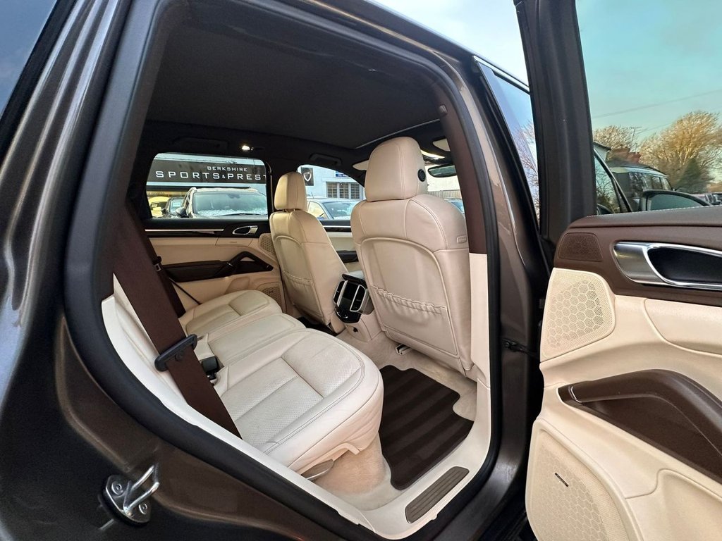 Used Porsche Cayenne 2016 for sale - 77042553: Photo 17