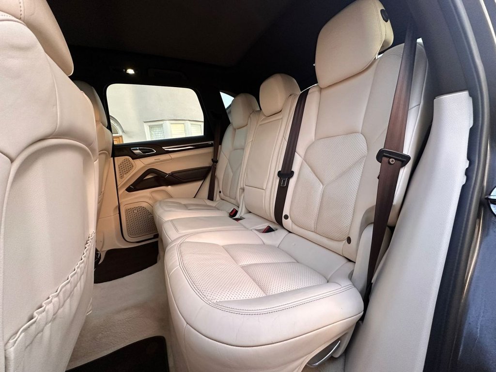 Used Porsche Cayenne 2016 for sale - 77042553: Photo 33
