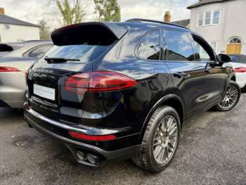 Used Porsche Cayenne 2016 for sale - 74742664: Photo