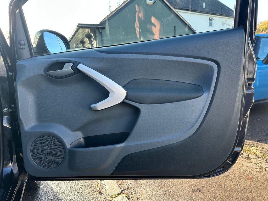 Used Ford Ka 2014 for sale - 76642549: Photo 24