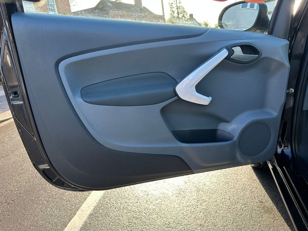 Used Ford Ka 2014 for sale - 76642549: Photo 25