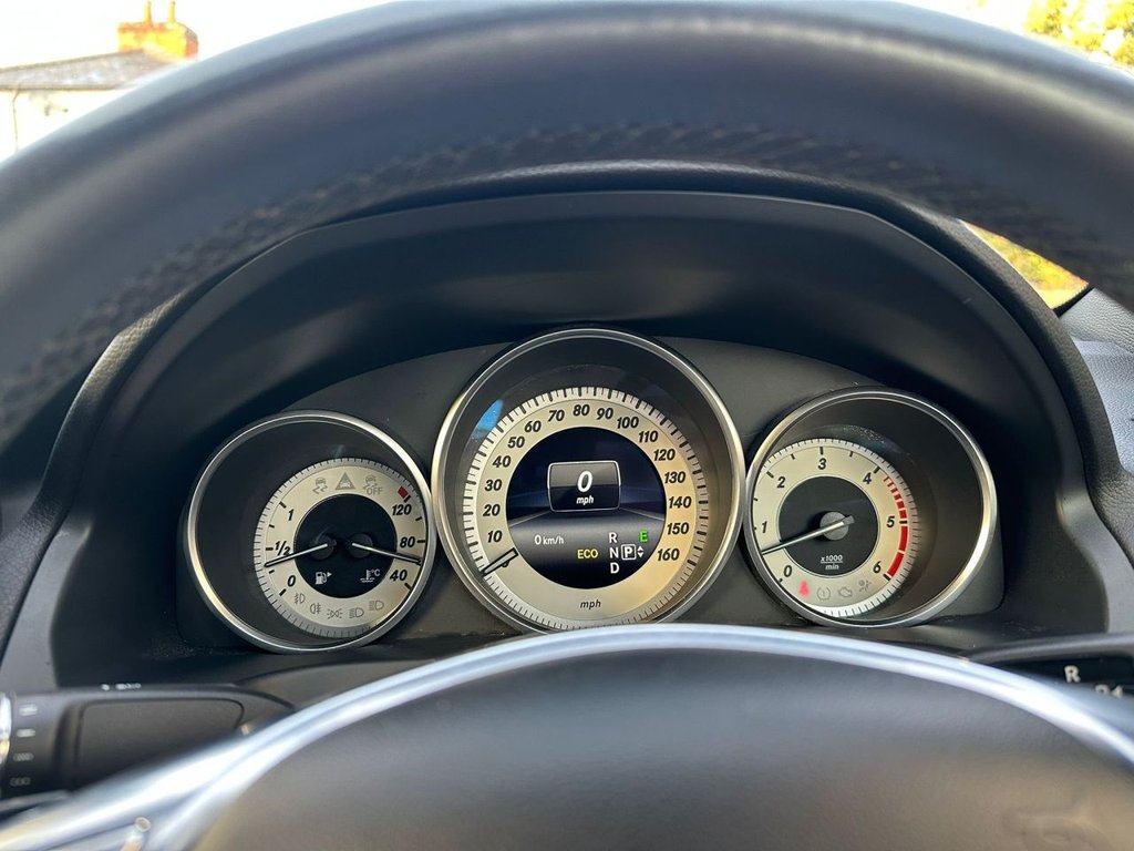 Used Mercedes-Benz E Class 2014 for sale - 76783910: Photo 17