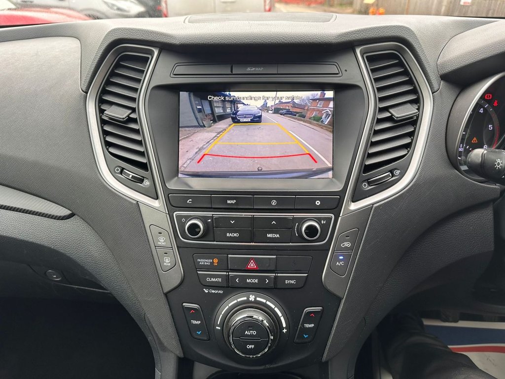 Used Hyundai Santa Fe 2016 for sale - 77654702: Photo 11