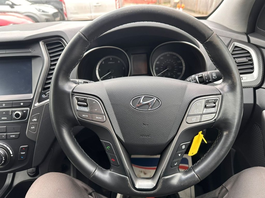 Used Hyundai Santa Fe 2016 for sale - 77654702: Photo 17