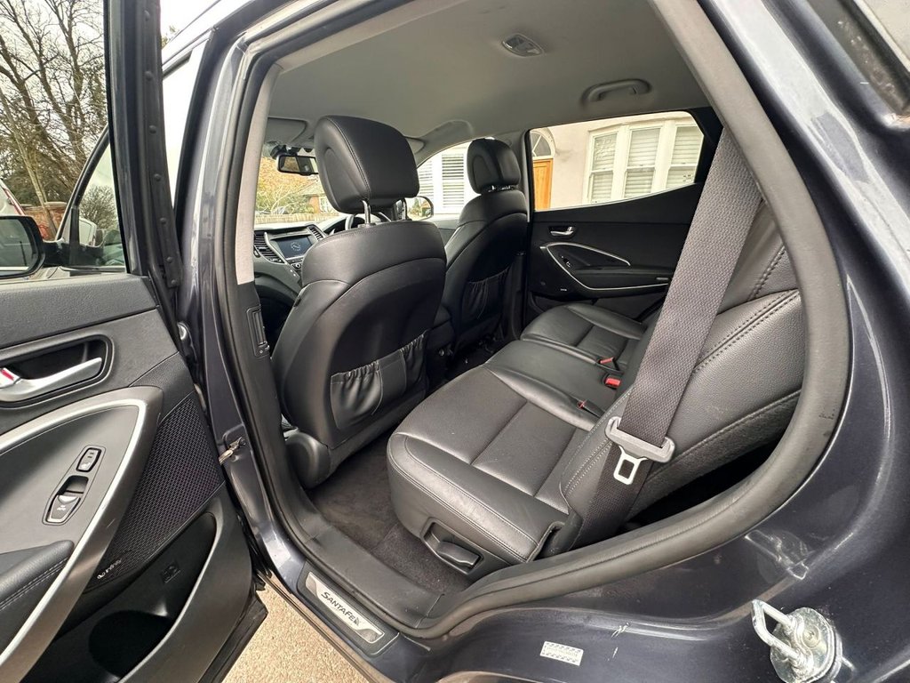 Used Hyundai Santa Fe 2016 for sale - 77654702: Photo 21