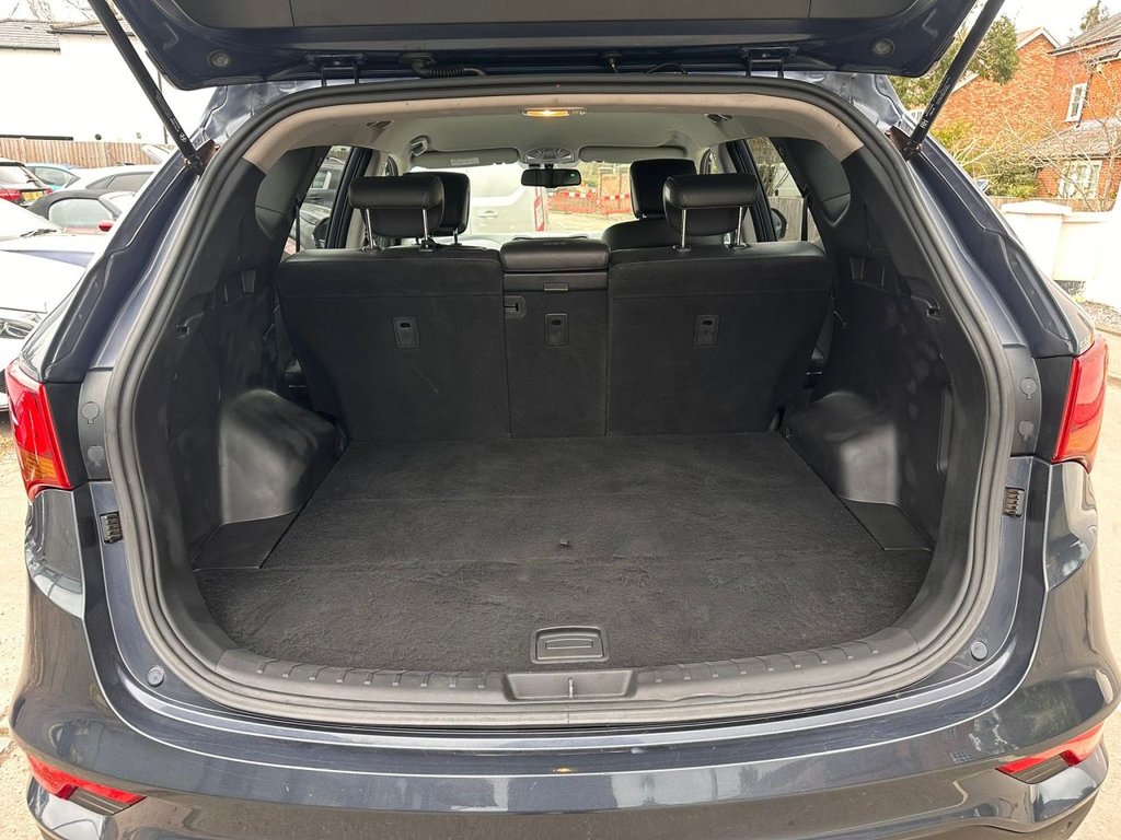 Used Hyundai Santa Fe 2016 for sale - 77654702: Photo 29