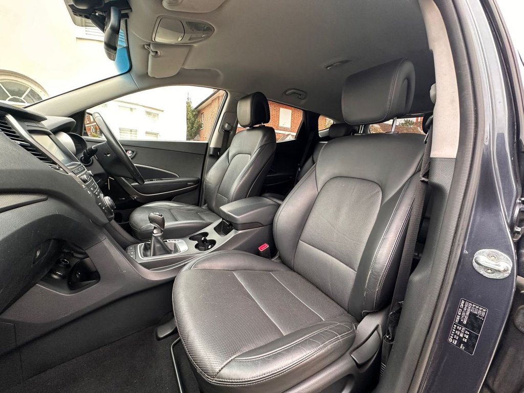 Used Hyundai Santa Fe 2016 for sale - 77654702: Photo 9