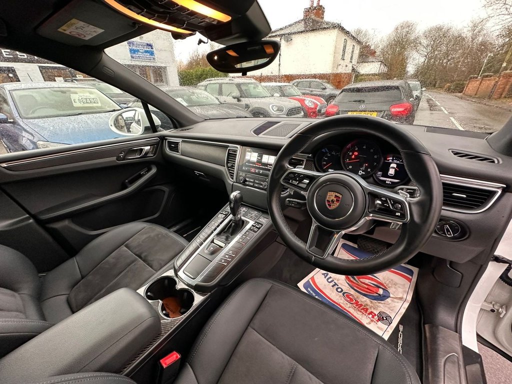 Used Porsche Macan 2017 for sale - 77263356: Photo 16