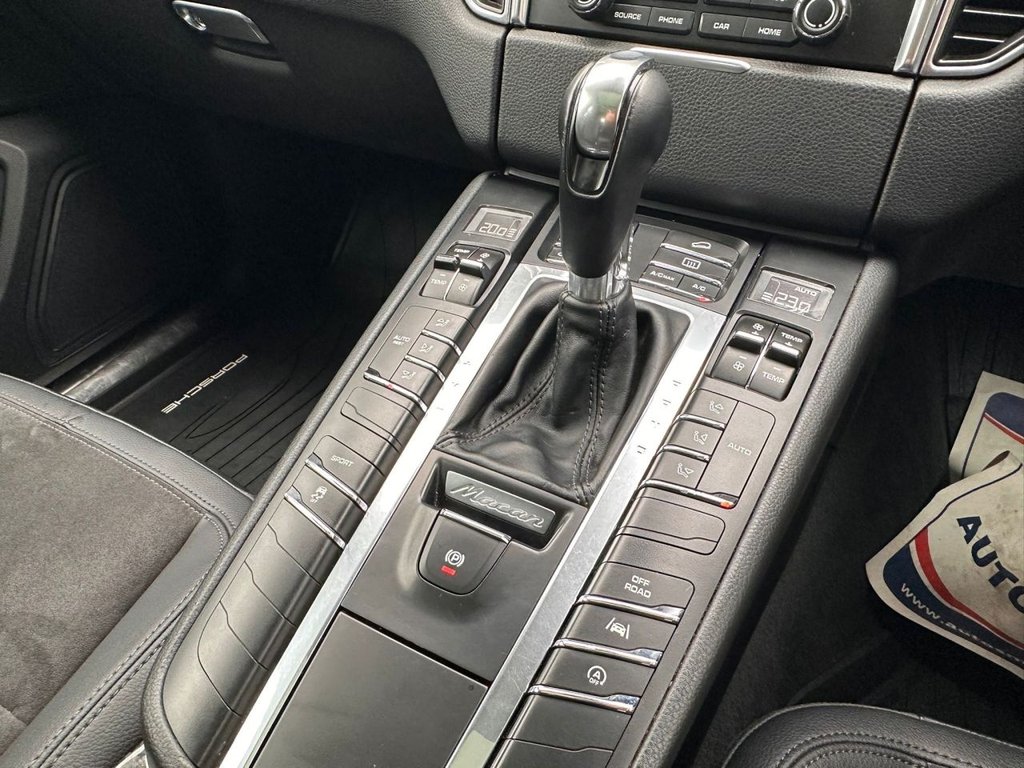 Used Porsche Macan 2017 for sale - 77263356: Photo 20