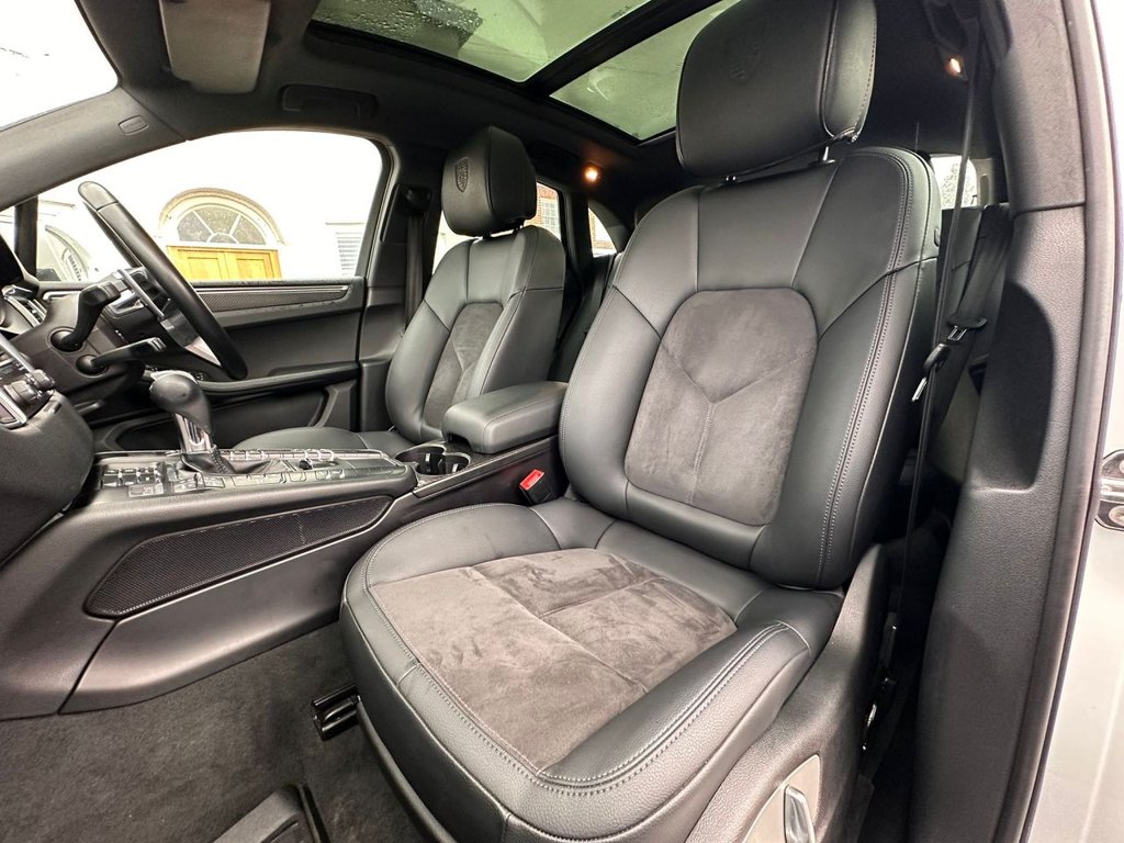 Used Porsche Macan 2017 for sale - 77263356: Photo 22