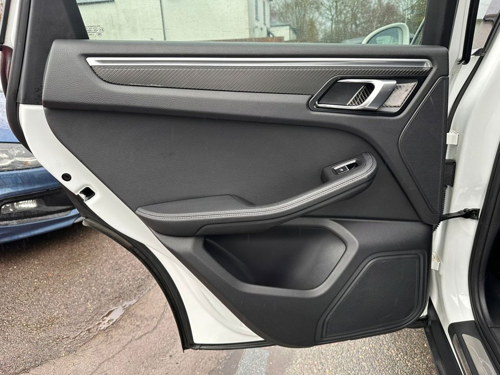 Used Porsche Macan 2017 for sale - 77263356: Photo 37