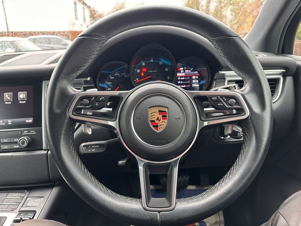 Used Porsche Macan 2017 for sale - 77263356: Photo 43