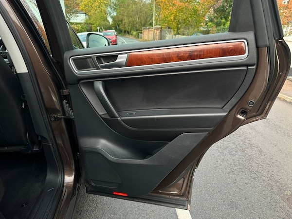 Used Volkswagen Touareg 2013 for sale - 76203508: Photo 30