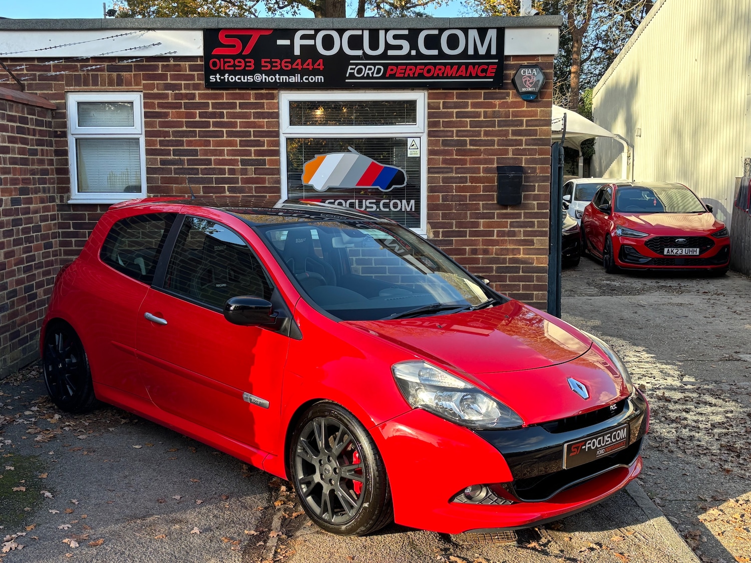 Used Renault Clio 2011 for sale - 76604283: Photo 3