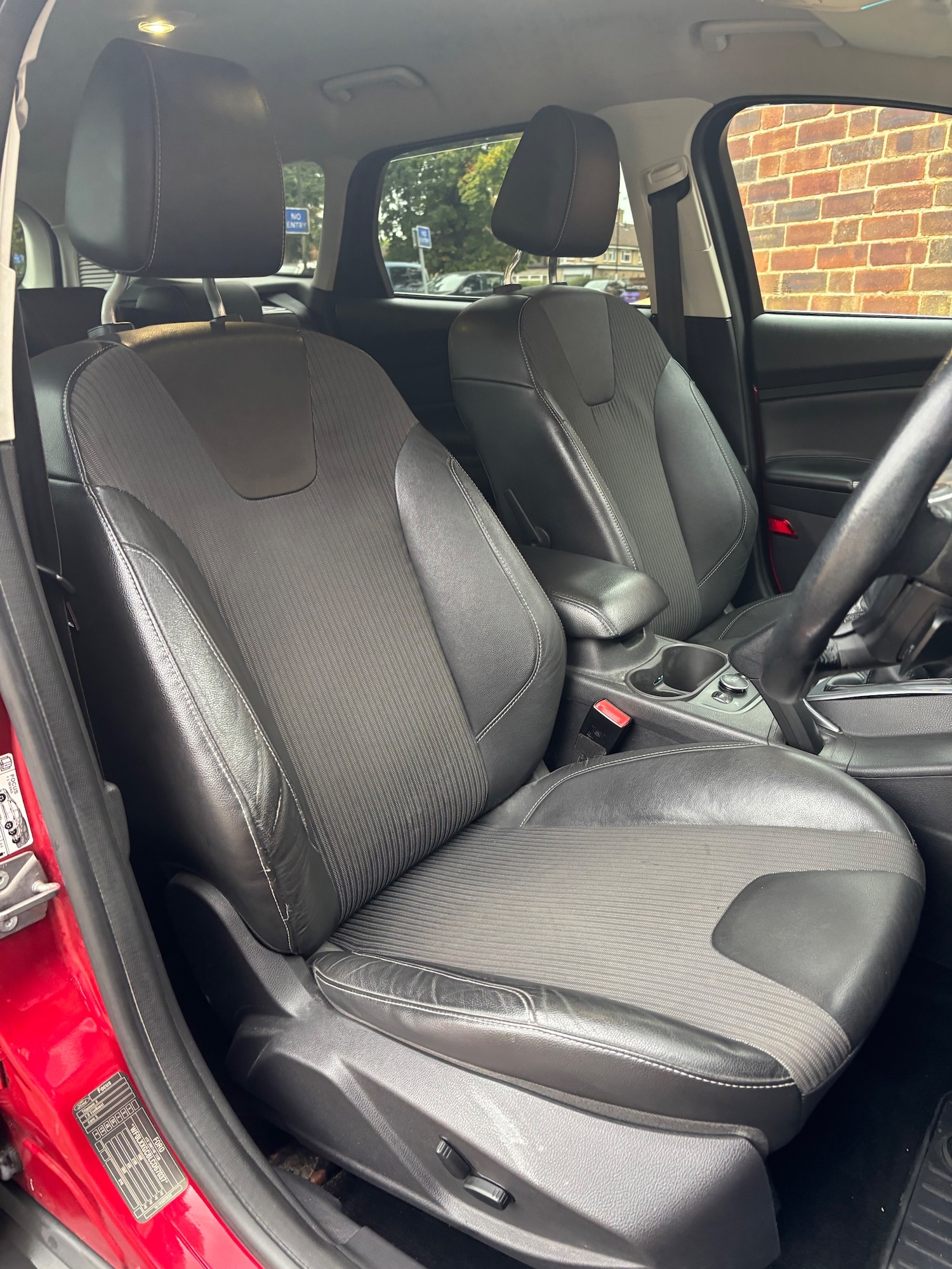 Used Ford Focus 2012 for sale - 76376844: Photo 13