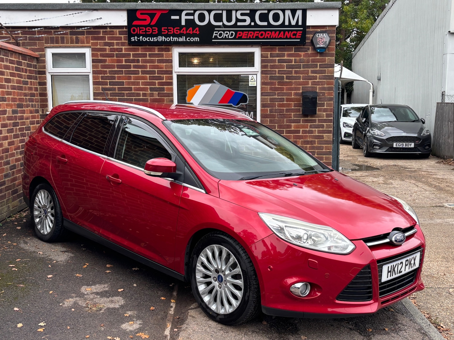 Used Ford Focus 2012 for sale - 76376844: Photo 2