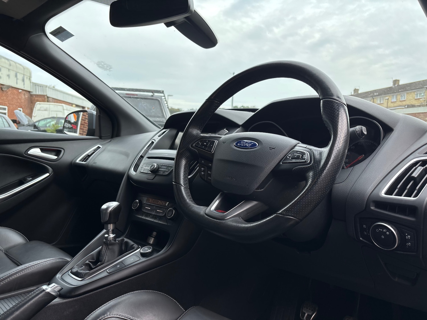 Used Ford Focus 2017 for sale - 76305325: Photo 16