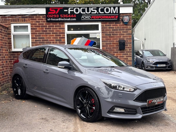 Used Ford Focus 2017 for sale - 76305325: Photo 2